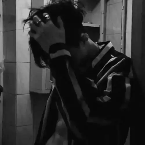 丧系头像真人男生已婚男