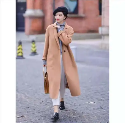 驼色大衣搭配什么内搭和裤子