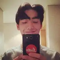 qq头像男生韩系中分头像