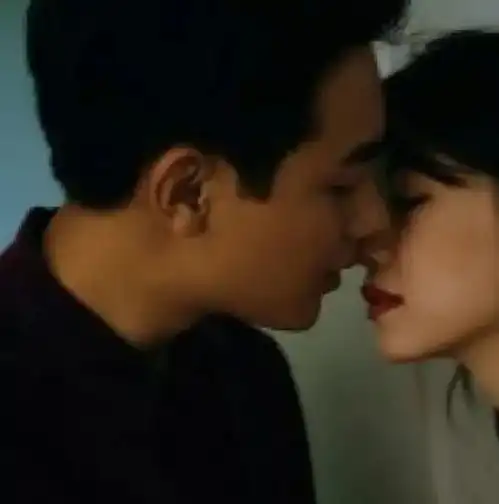 备胎才会收到的3条消息,你若全中丫头别再傻傻当舔狗