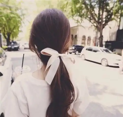 丈夫与女闺蜜偷情,怀孕5个月的妻子忍痛离婚后,却选择生下孩子