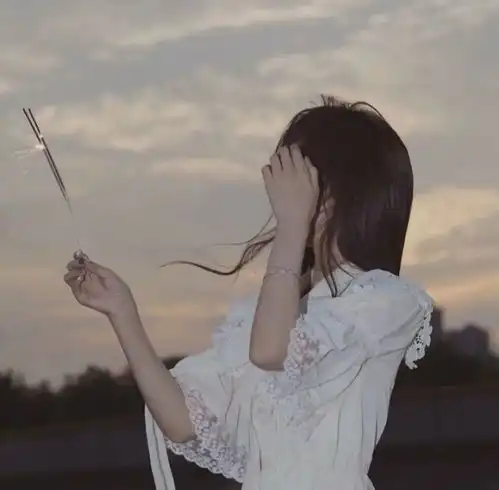 不一样的闺蜜女头想见的人终究会再见