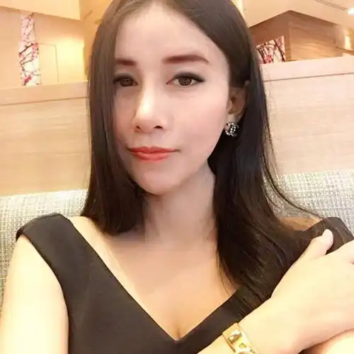 国外1岁女童酷似芭比娃娃,网上爆红大家都问是真人吗