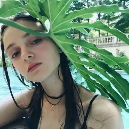 这波绿色系女生头像送给你