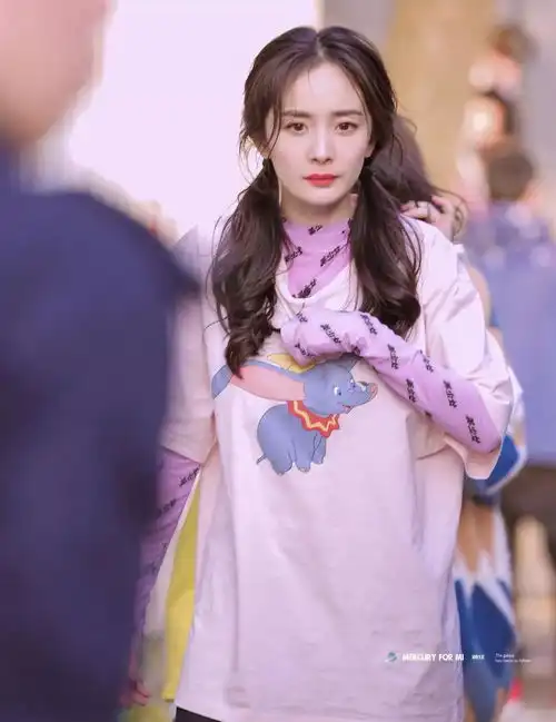 初秋这4个穿搭雷区千万别碰,显土显矮还显胖