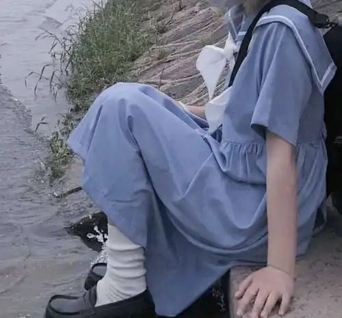 全网超火唯美治愈女生头像揽你星河