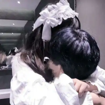 情侣头像欲系情头拥吻