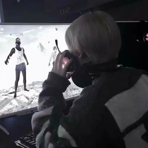 网瘾男生头像失去了最好的她,也许只有烟酒适合自己