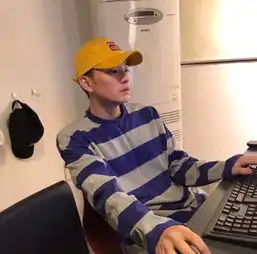 男生身上有这4个特征,说明他是假装爱你的,比渣男还渣