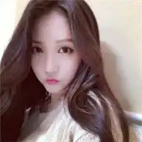 童话结束遗忘才是幸福韩系中分长发头像