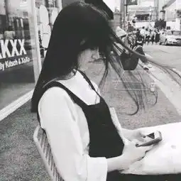 女生头像唯美清新意境伤感黑白