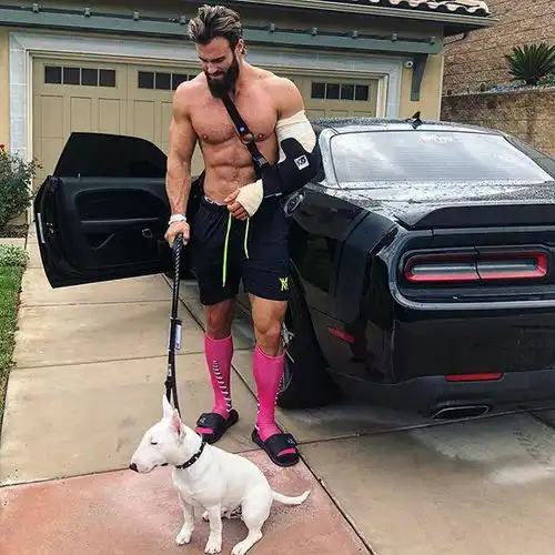 澳洲小阿诺完成手臂手术,当大块头停止健身1个月,会有何变化