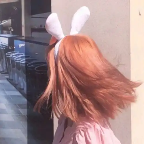 头像白色系女眼睛落叶之