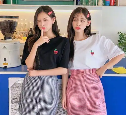 又被闺蜜装惊艳到这对闺蜜的夏日清新搭配,每一套都好看