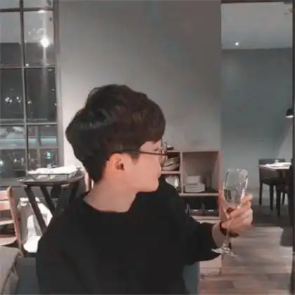 阿宝色系帅哥哥来上一波,男生快手头像高冷帅气