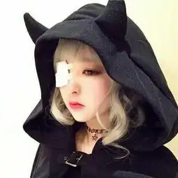 女巫谈情不如逗狗