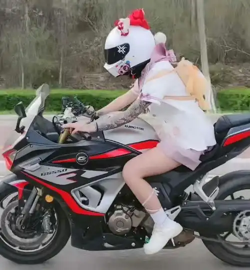 机车四巨头一年内全军覆没,有16岁无证驾驶,有的一语成真