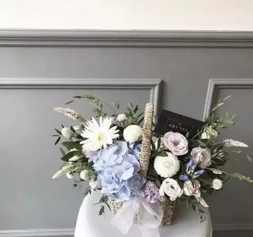 不同类型的扶郎花束,哪一款最符合他的气质