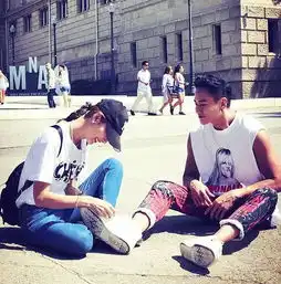 吴聘突然,一个领了盒饭的男配角成了理想老公