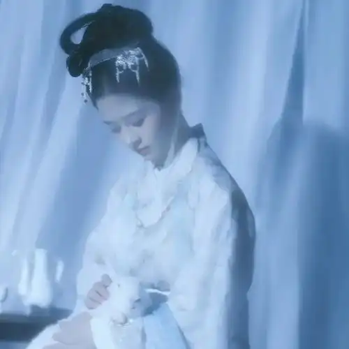 古风真人女生头像皓月当空,惟愿卿之岁月安