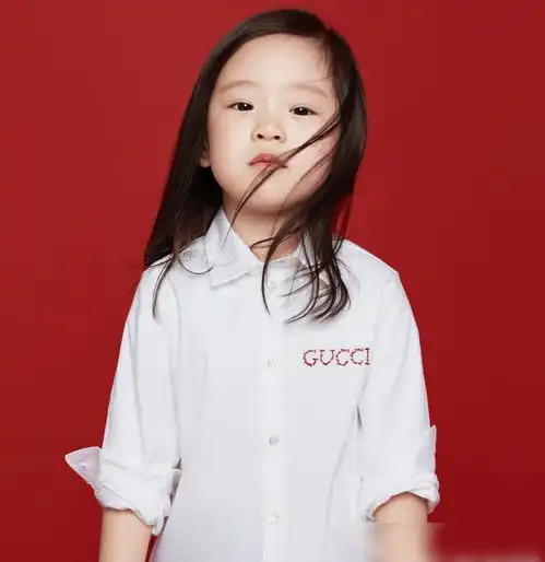 王智晒三岁女儿生日照,颜值遗传到妈妈好基因,最可爱的星二代
