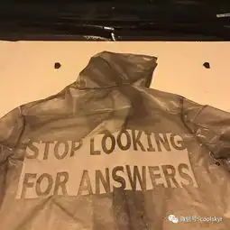 从此爱上下雨天原699元市面罕见的雨衣情侣款时尚透明印字派克外套腋下的透气孔户外衣服的做法