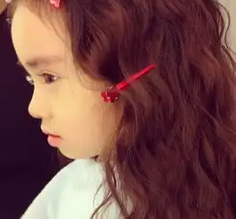 韩国小萝莉粉嫩美照曝光气场不输明星6568870