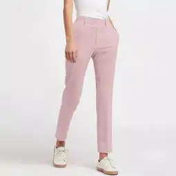 下周穿什么2019最流行的t恤搭配,看这篇就够