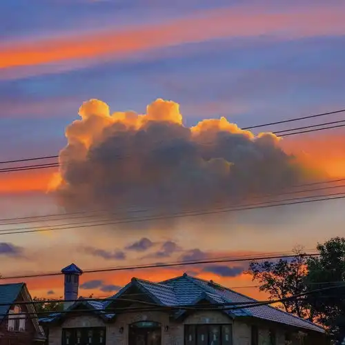 云边贩卖晚霞的温柔