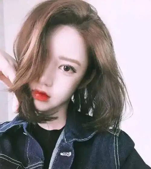 橙色系短发女生头像捧花