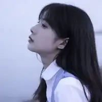 黑色侧脸女生头像