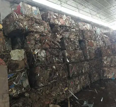 最近超火的黑色系头像铁