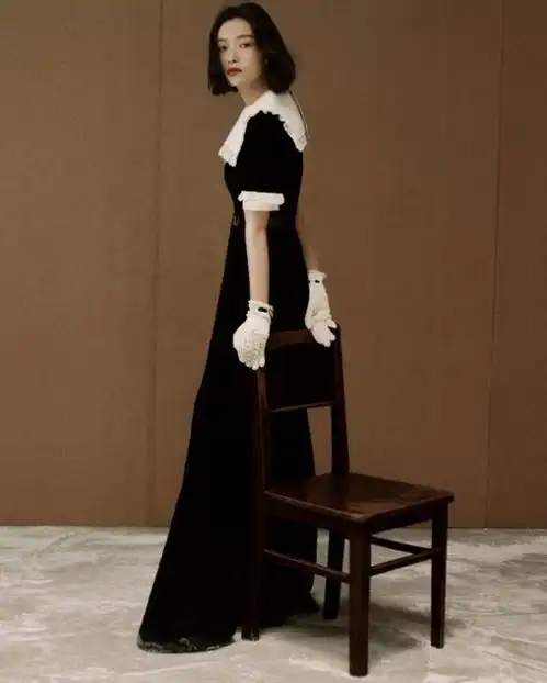 不懂倪妮的身材有多撩看她秀出的蝴蝶背,连她都自叹不如