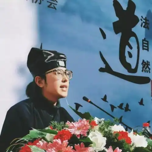 自诩佛系的90后,这回真的出家了