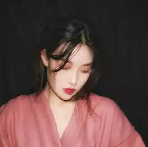 ins深情闺蜜头像你和你的闺蜜是怎样认识的故事留下