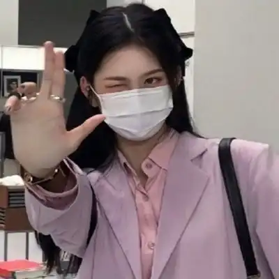 江郁推荐女头春来夏往秋收冬藏我们来日方长.