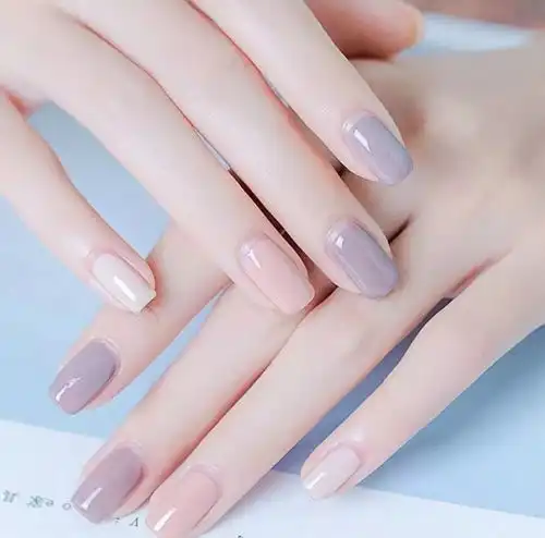 今年大热的紫色系,美甲怎能错过