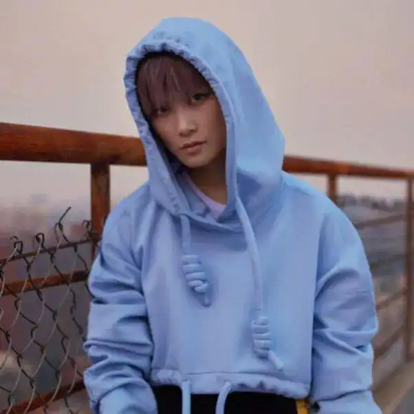 扎了麻花辫,唱了主旋律,37岁的李宇春不酷了