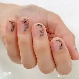 在ins上爆红的美甲款式有这些够胆挑战萤光色吗