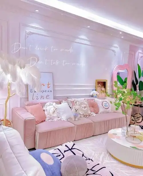 小夫妻130平米婚房也太漂亮了,暖色系浪漫的奶油轻法式