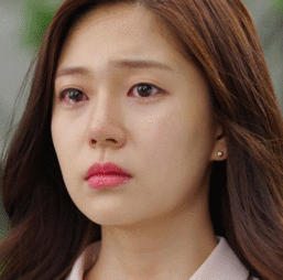 组图她因仙女式哭泣走红她们也哭出梨花带雨的效果