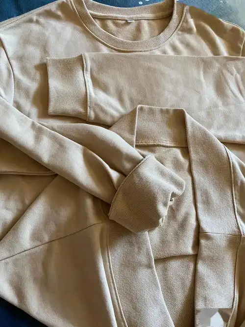 美了美了日杂女孩最爱的盐系风卫衣,又甜又撩令人欲罢不能