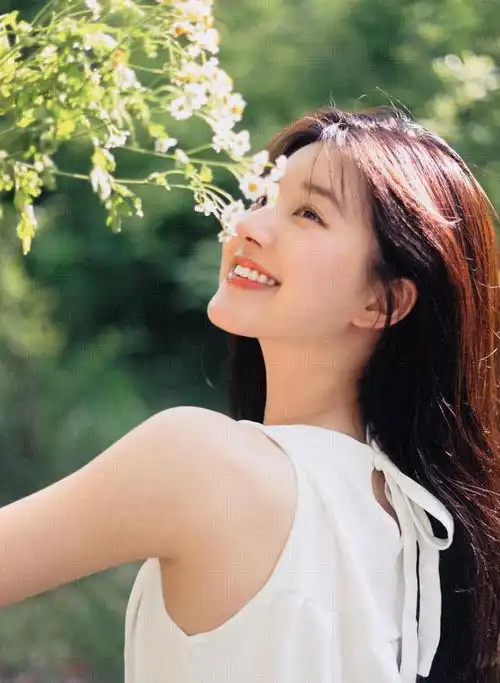 复古市集穿搭暗花纹牛仔的文艺氛围组指南