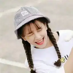 黑色戴帽子头像女漫画