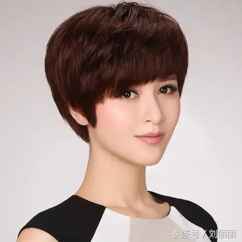 30岁,40岁,50岁女性发型就选这几款,时尚优雅气质好