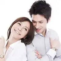 献给那些新婚的朋友身穿婚纱的唯美情侣头像