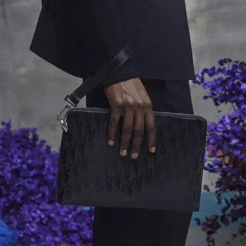 dior迪奥二零二一春季男装系列翩然优雅