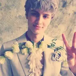 女孩们快看过来哪些星座男会为了游戏弃女友于不顾