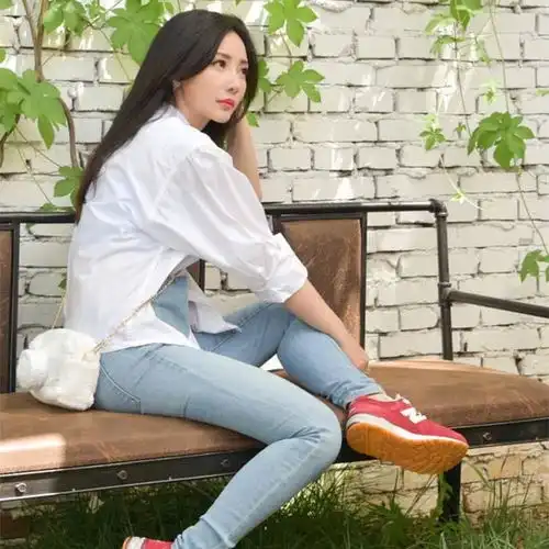 粉系小清新女生头像黄配