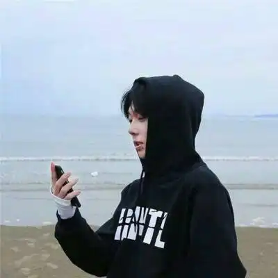 2018最新帅哥头像干净帅气有个性安全感是自己给的